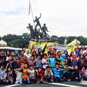 Children of Pulau Indah visit Zoo Negara