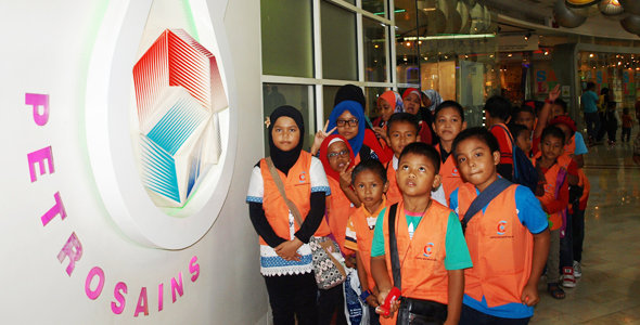 Educational Visits With Underprivileged Children of Pulau Indah