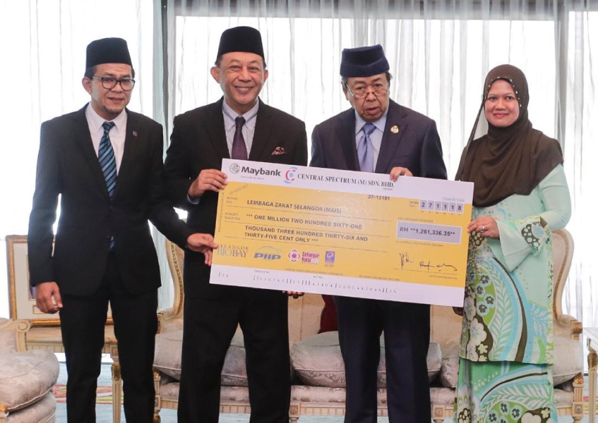 Zakat Payment Ceremony With DYMM Sultan Selangor