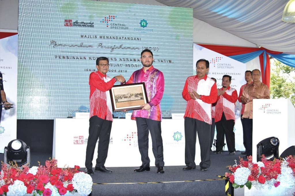 Royal Presence at MOU Signing of Pulau Indah’s Orphanage Complex