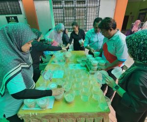 800-BEKAS-BUBUR-LAMBUK-DIKONGSI-BERSAMA-WARGA-CSSB-DAN-SMK-PULAU-INDAH-5