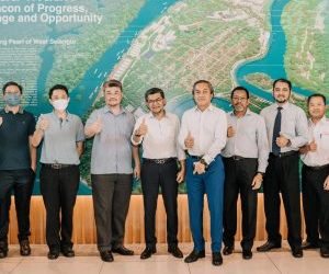 Hands-Over-Vacant-Possession-of-SBB-1A-Industrial-Land-to-Relimix-Sdn.-Bhd.-Relimix-1-300x300