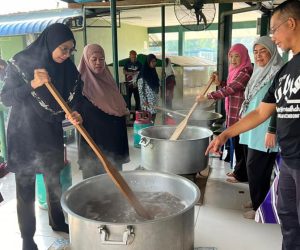 Kekalkan-Semangat-Kebersamaan-dengan-Masjid-Ar-Raudhah-Sg.-Kembong-untuk-Program-Bubur-Lambuk-5