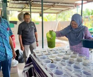 Kekalkan-Semangat-Kebersamaan-dengan-Masjid-Ar-Raudhah-Sg.-Kembong-untuk-Program-Bubur-Lambuk-7-300x300