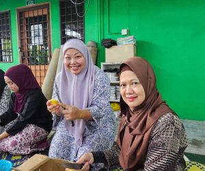 Tradisi-Gotong-Royong-Memasak-Bubur-Lambuk-Mengeratkan-Jalinan-Ukhwah-2