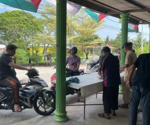 Tradisi-Gotong-Royong-Memasak-Bubur-Lambuk-Mengeratkan-Jalinan-Ukhwah-4-300x300