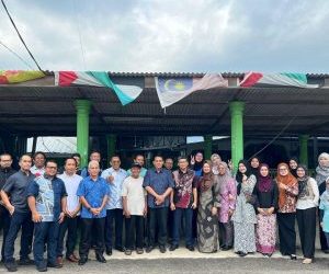 Tradisi-Gotong-Royong-Memasak-Bubur-Lambuk-Mengeratkan-Jalinan-Ukhwah-5-300x300